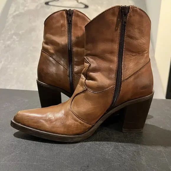 Emanuele Crasto Boots Womens 39 EUR Brown Leather Heel Ankle Boho Boots